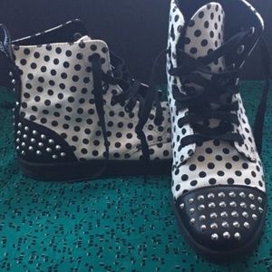 Dr. Martens Hackstud Black/White/studded hi-tops